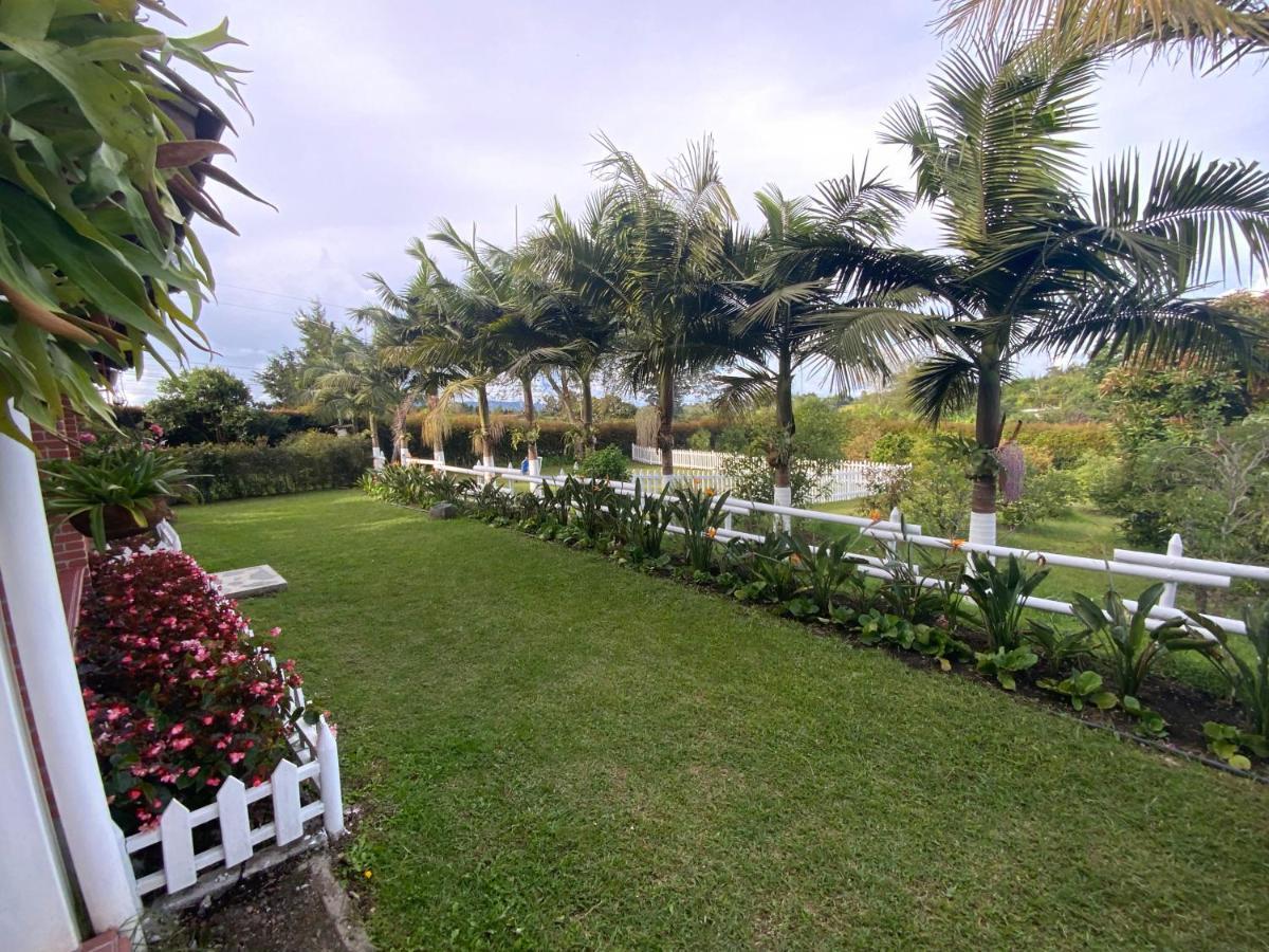Finca Hotel 12 Palmas- Aeropuerto Jmc Rionegro Exterior photo
